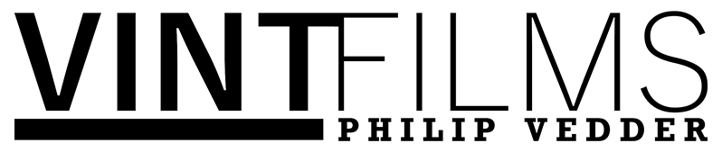 Logo vom Hochzeitsvideografen Philip Vedder Vintfilms in Schwarz transparent.