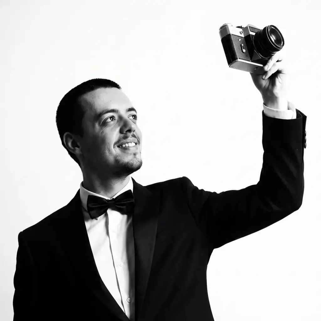 Profilbild von Philip Vedder, professioneller Hochzeitsfilmer für Premiumhochzeiten.